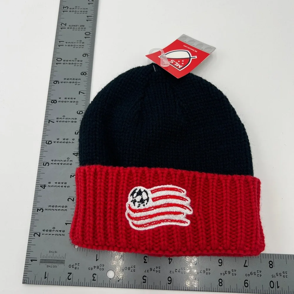 MLS Soccer USA Embroidered Cuffed Knit‎ Beanie Hat Navy Blue Red OSFM New